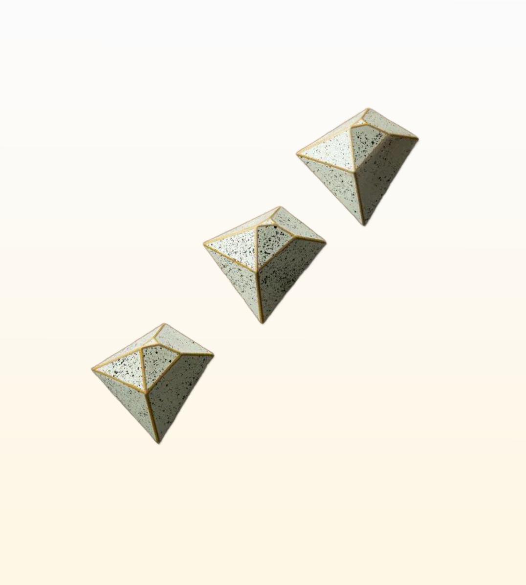 Pyramid Mould